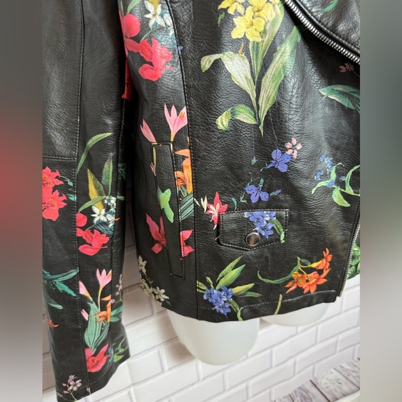 PATRIZIA LUCA Black Leather Jacket Bold Floral Print and Tailored Fit/size S - Picture 6 of 12
